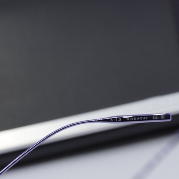 Final Price! Givenchy GV40059U 84Z Sunglasses - Picture 7 of 10